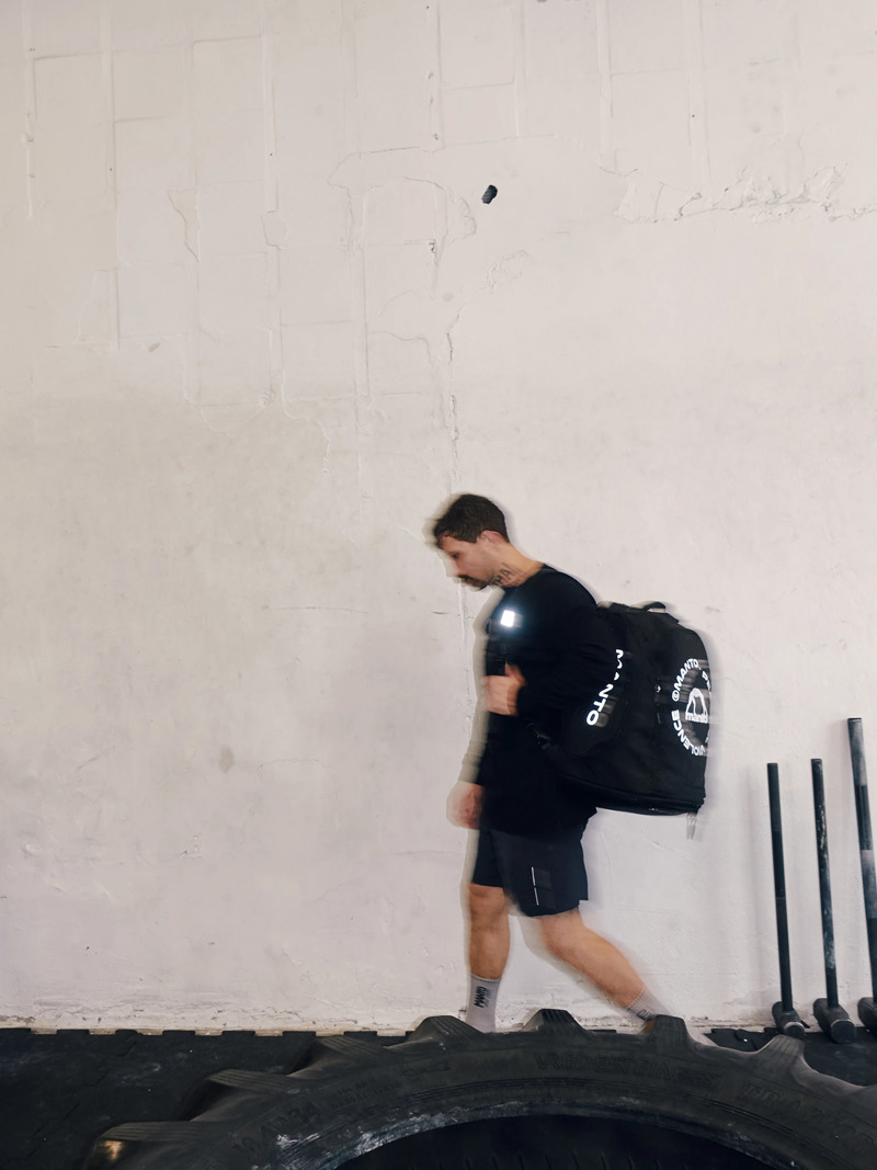 MANTO XL CONVERTIBLE BACKPACK CIRCLE-reflective